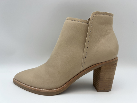 Παπούτσια άνετο TPR Outsole φορεμάτων δέρματος των πλήρων γυναικών περικαλυμμάτων μπεζ με το λατέξ Pusable