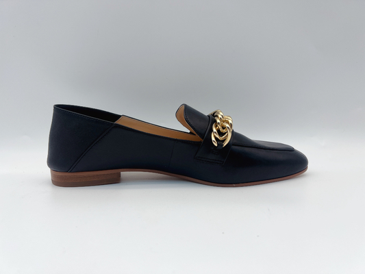 Loafers μόδας επίπεδη συνήθεια παπουτσιών δέρματος των γυναικών με την αλυσίδα μετάλλων