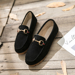 Περιστασιακό Loafers των θερμών γυναικών μαλακό κατώτατο σημείο συν νέες μορφές παπουτσιών βελούδου τις επίπεδες