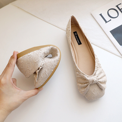 Τα άσπρα λαστιχένια παπούτσια Sofit επιπέδων Ballerina αφρού υφάσματος της Eva ανακουφίζουν πάντα για τις γυναίκες