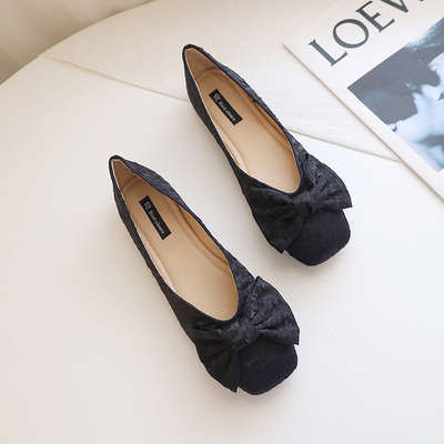 Τα άσπρα λαστιχένια παπούτσια Sofit επιπέδων Ballerina αφρού υφάσματος της Eva ανακουφίζουν πάντα για τις γυναίκες